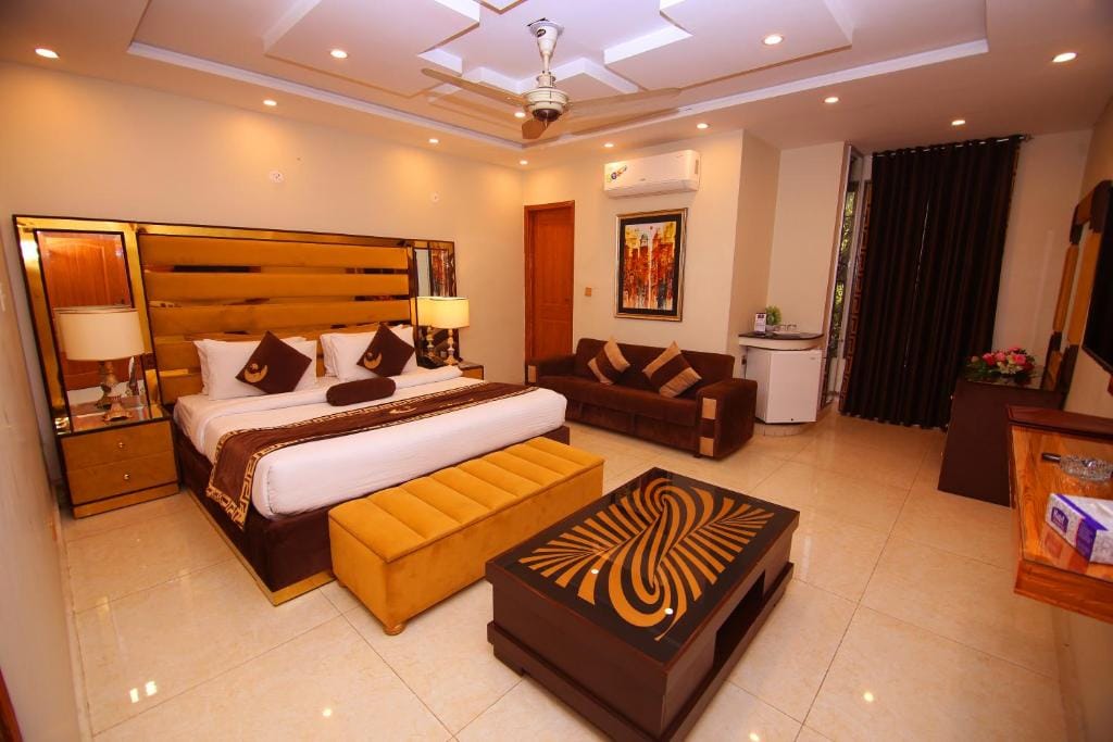 Premier Inn Grand Gulberg Lahore — 1