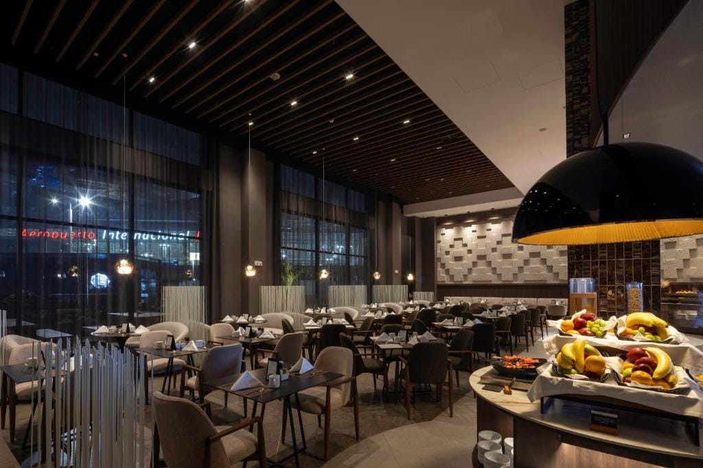 Wyndham Grand Costa Del Sol Lima Airport — 2