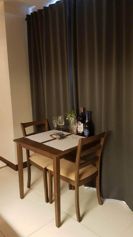 101 Newport blvd C2 4F by Rechelle Nunag — 5