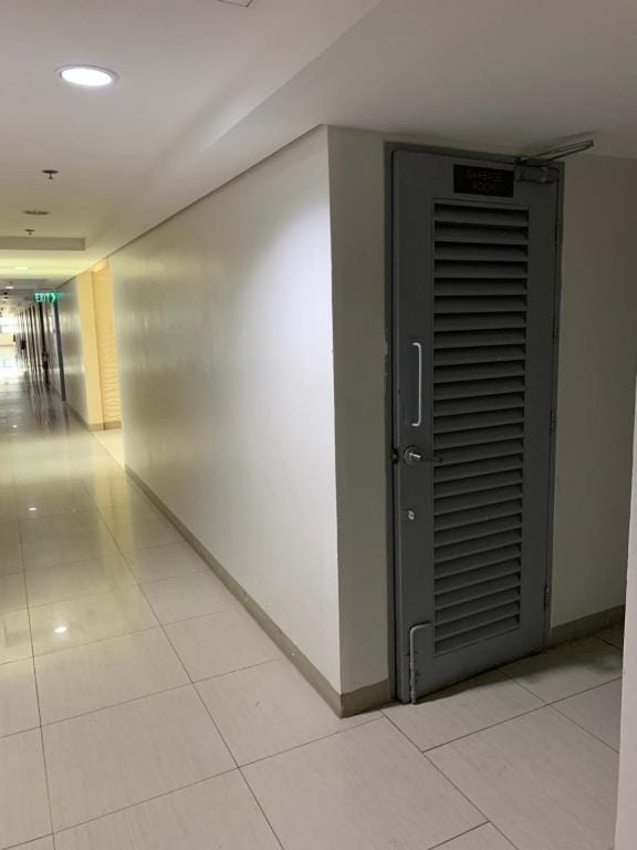 SHORE 2 MOA Staycation T2 U1712 — 3