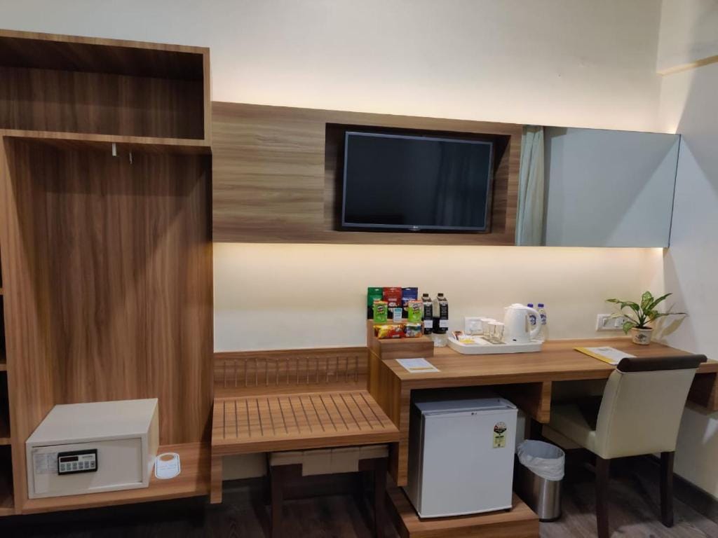 Hotel Bawa Regency Dadar — 4