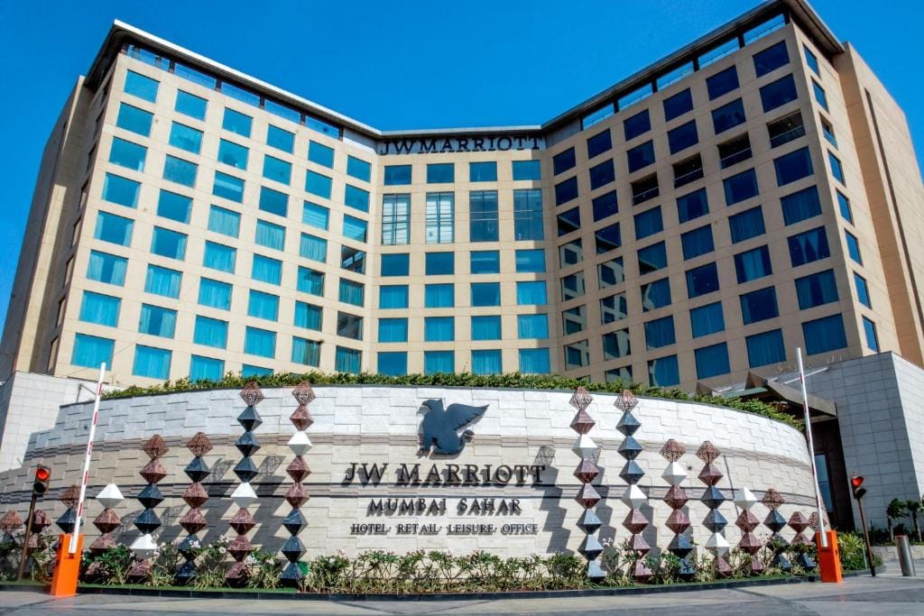 JW Marriott Mumbai Sahar Airport — 5