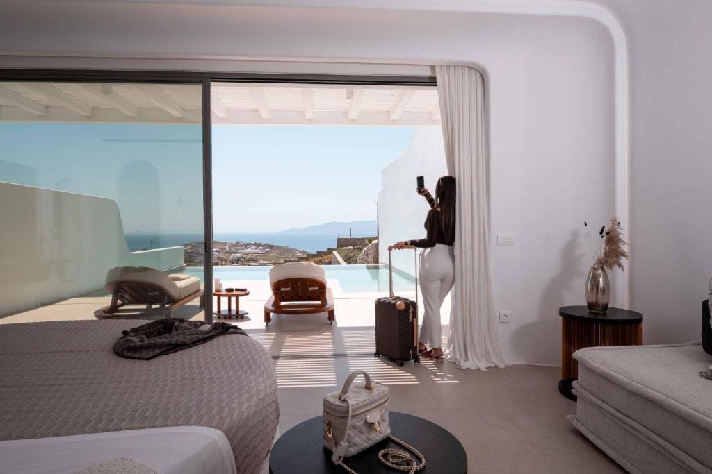 Muse οf Mykonos Luxury Suites — 3