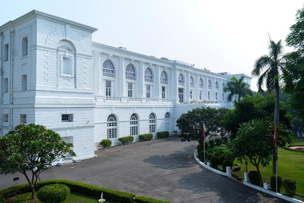 Maidens Hotel New Delhi — 1