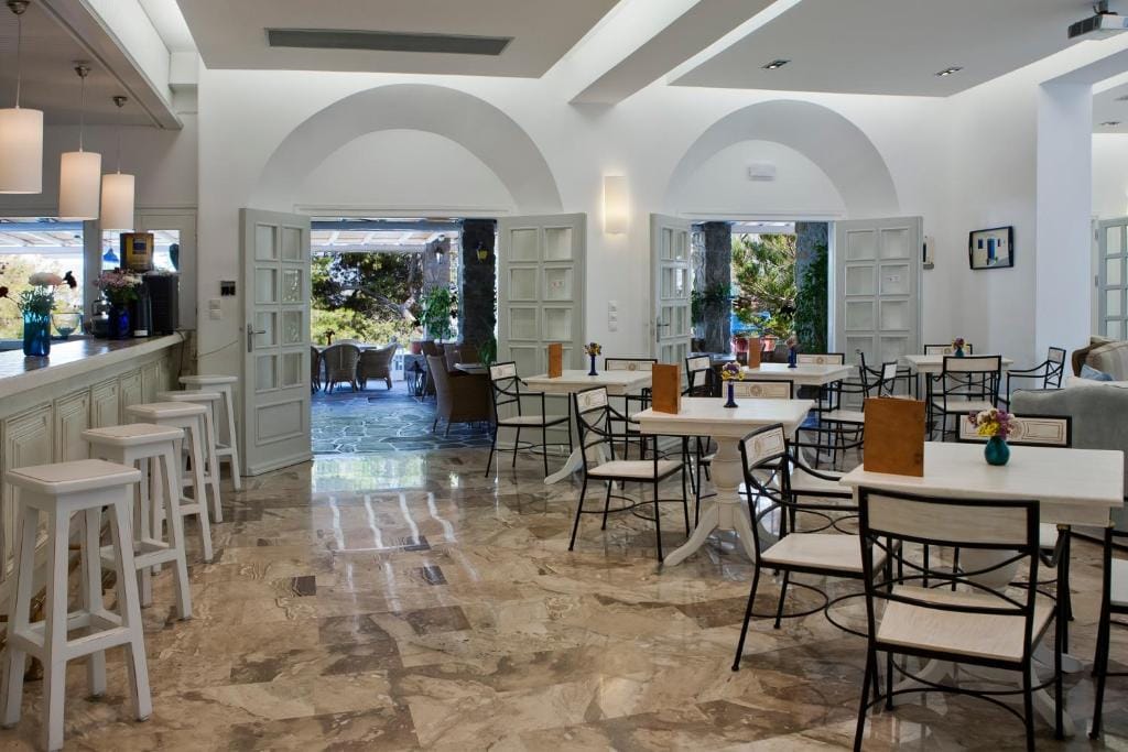 Kamari Hotel — 3