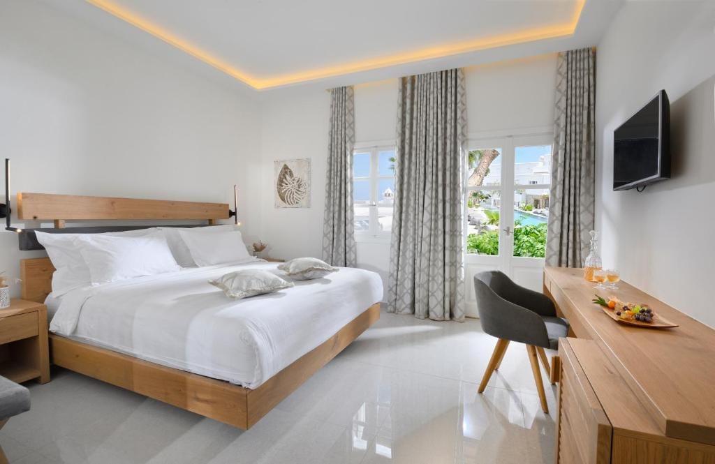 Petinos Hotel — 3