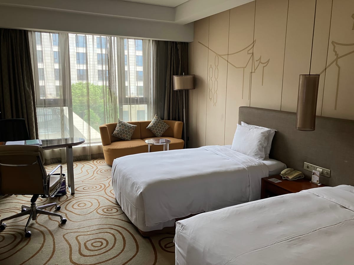 Holiday Inn Shanghai Hongqiao — 5