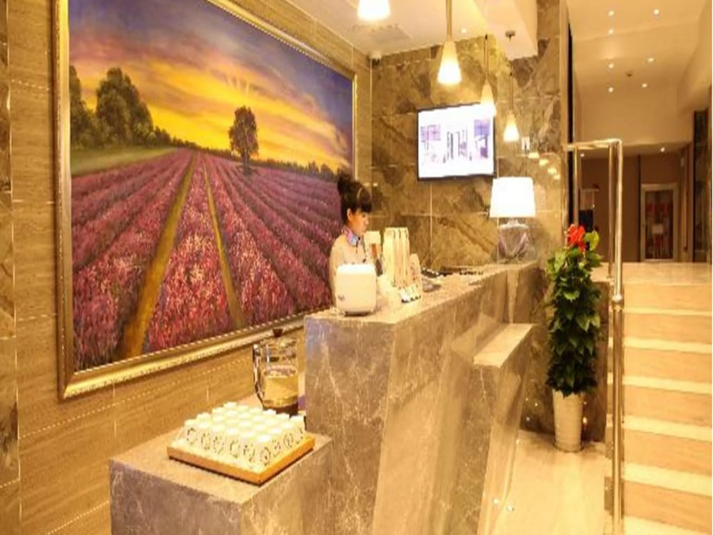 Lavande Hotel Shanghai Railway Station — 2