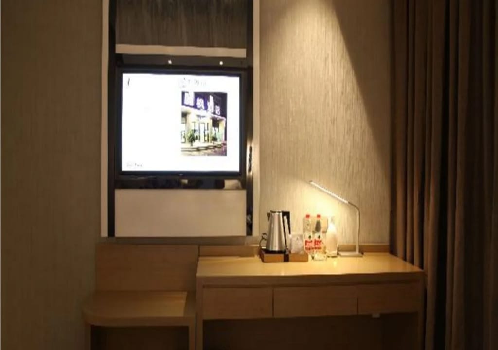 Lavande Hotel Shanghai Railway Station — 4