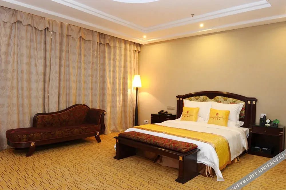Hongshan Hotel — 4