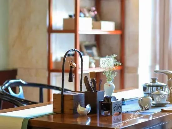 Hongshan Hotel — 5