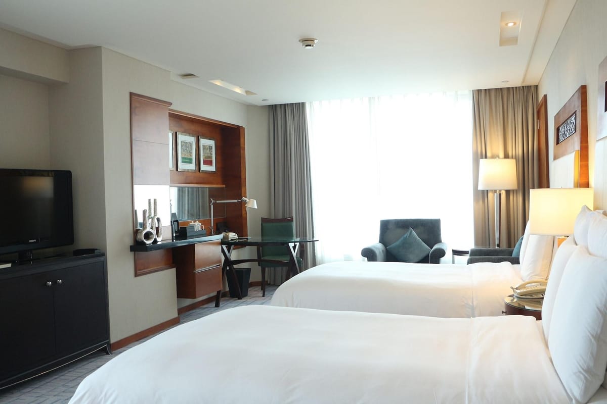Renaissance Wuhan Hotel — 3