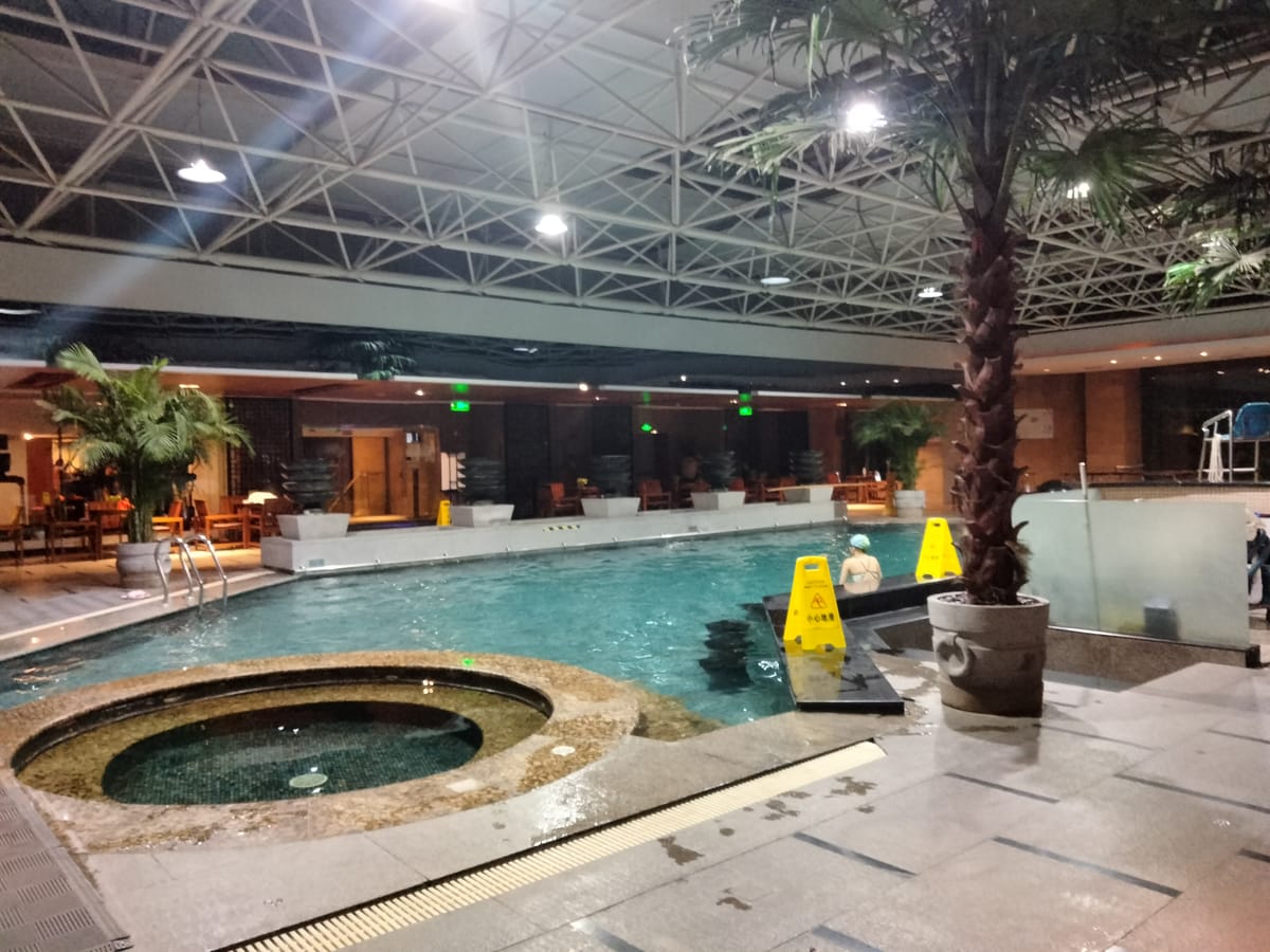 Grand Mercure Hotel Xian On Renmin Square — 1