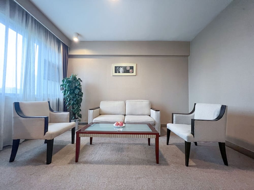 Holiday Inn Express Zhengzhou Zhongzhou — 4
