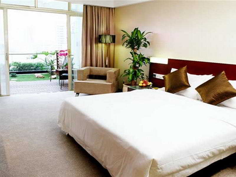 Golden City Hotel — 3