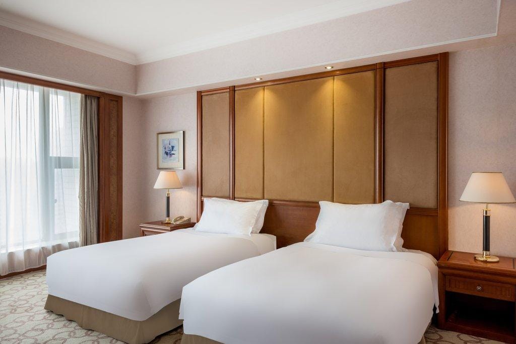 Crowne Plaza Zhanjiang — 4
