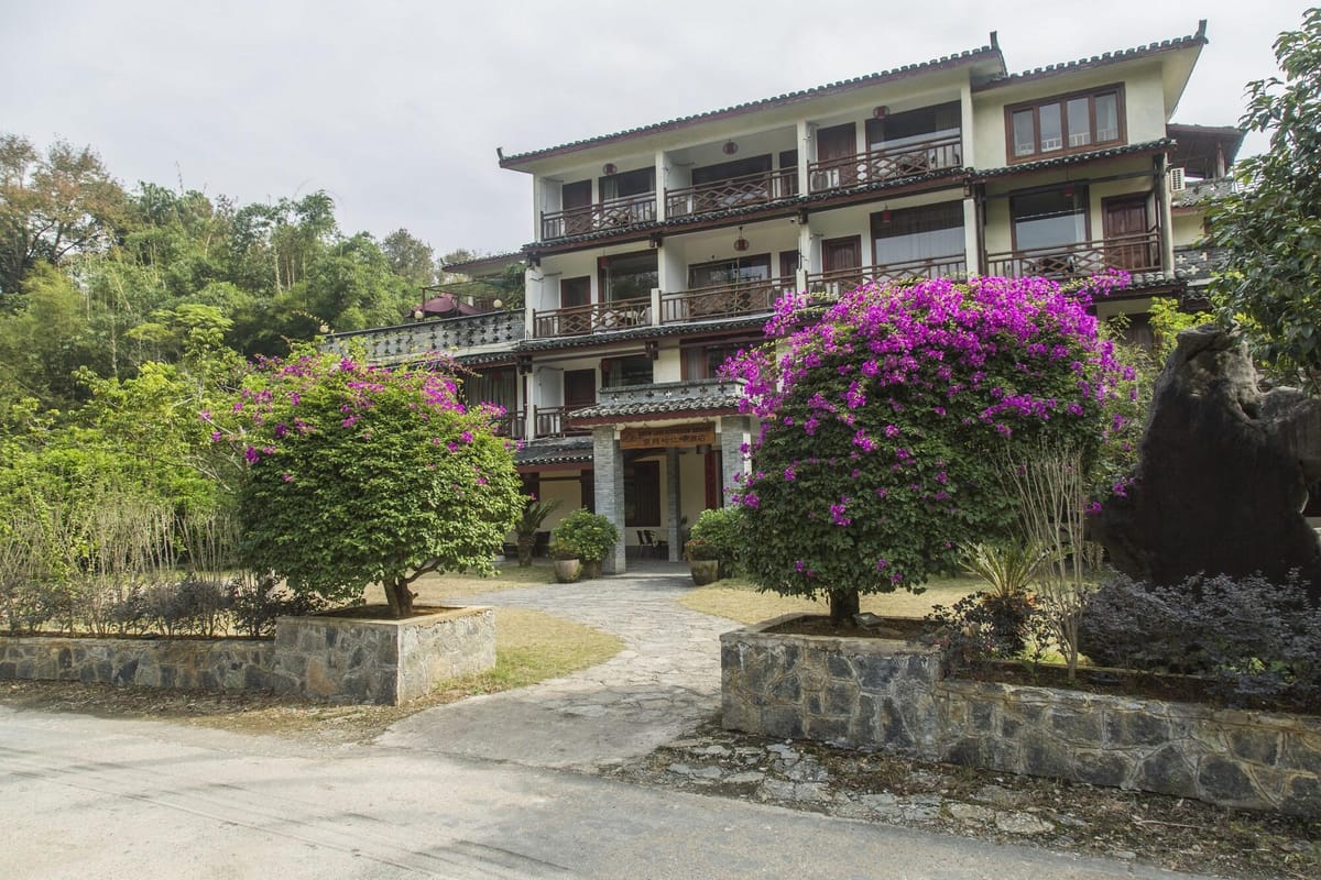 Snow Lion Riverside Resort — 5